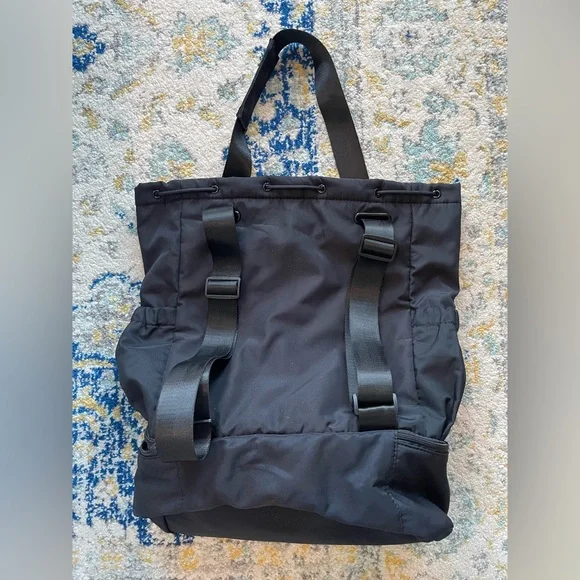 Beyond Yoga Black Gym Bag - Picture 2 of 4